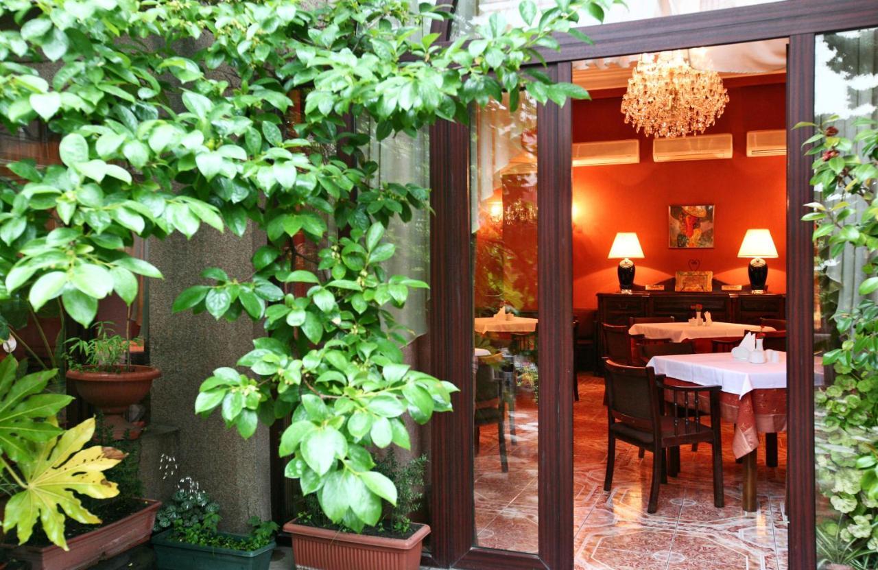 Hotel Sympatia Tbilisi Exterior photo